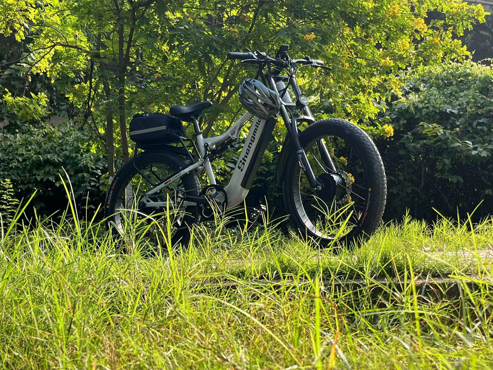 Présentation du vélo électrique à double moteur SHENGMILO S600