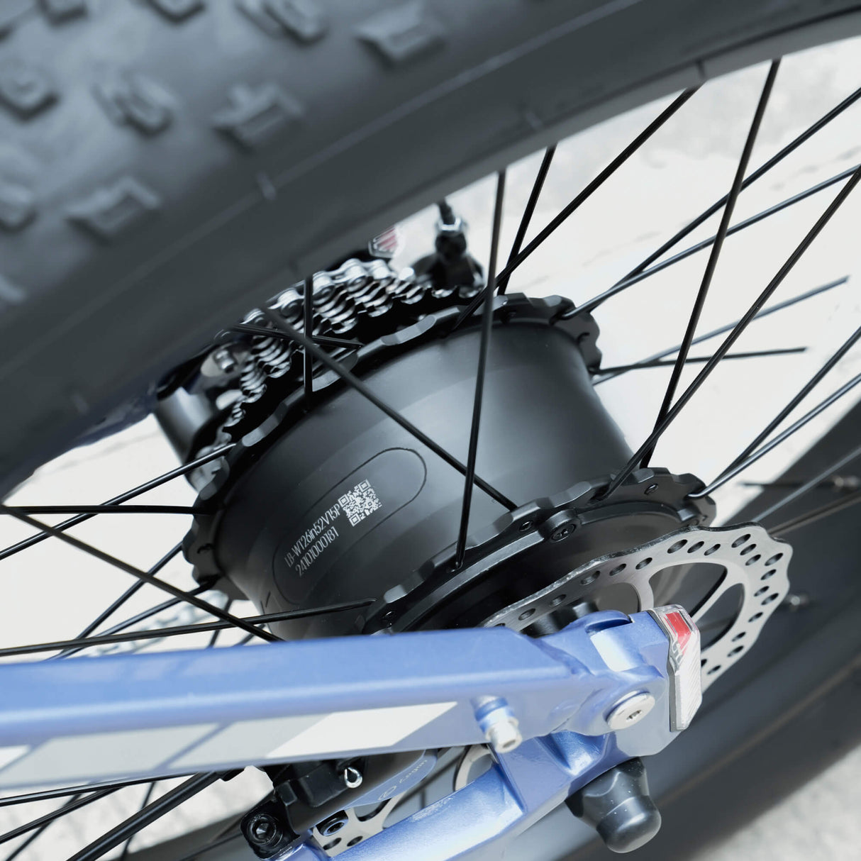 CYRUSHER Rover 26" vélo électrique tout suspendu pneus fat moteur 250W 52V 15,6Ah Batterie