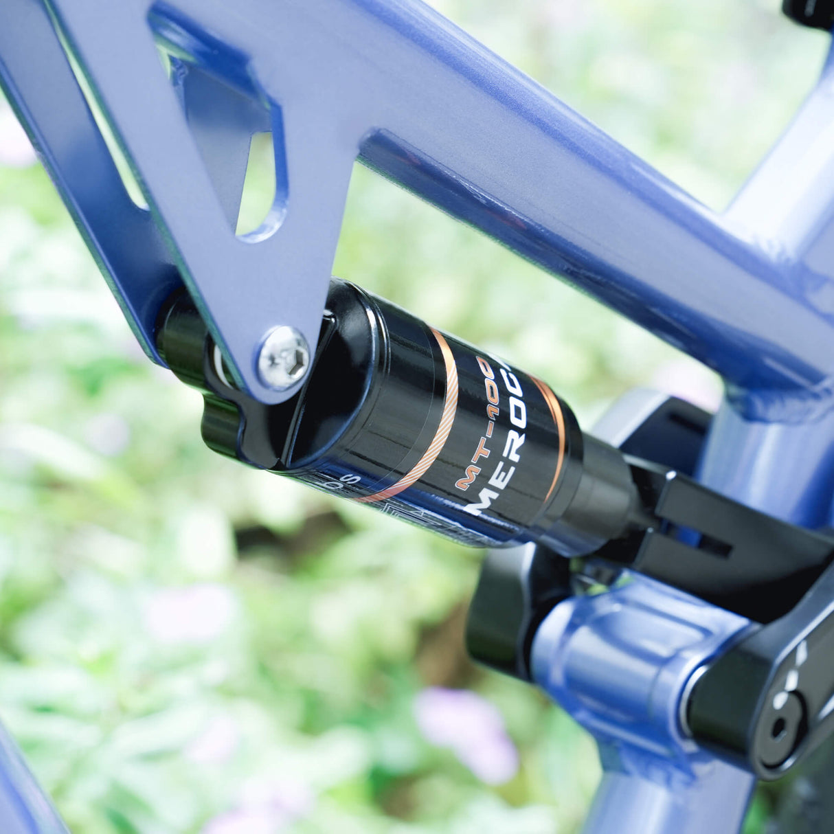 CYRUSHER Rover 26" vélo électrique tout suspendu pneus fat moteur 250W 52V 15,6Ah Batterie