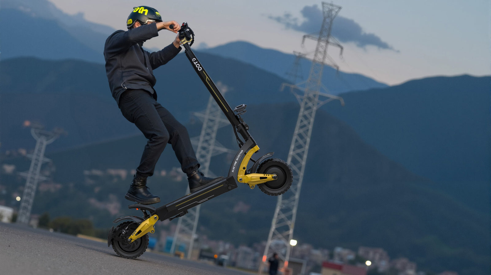 Votre trottinette préférée pour vos looks du jour fait peau neuve ! ✨ Moteurs doubles : 1 400 W → 2 120 W